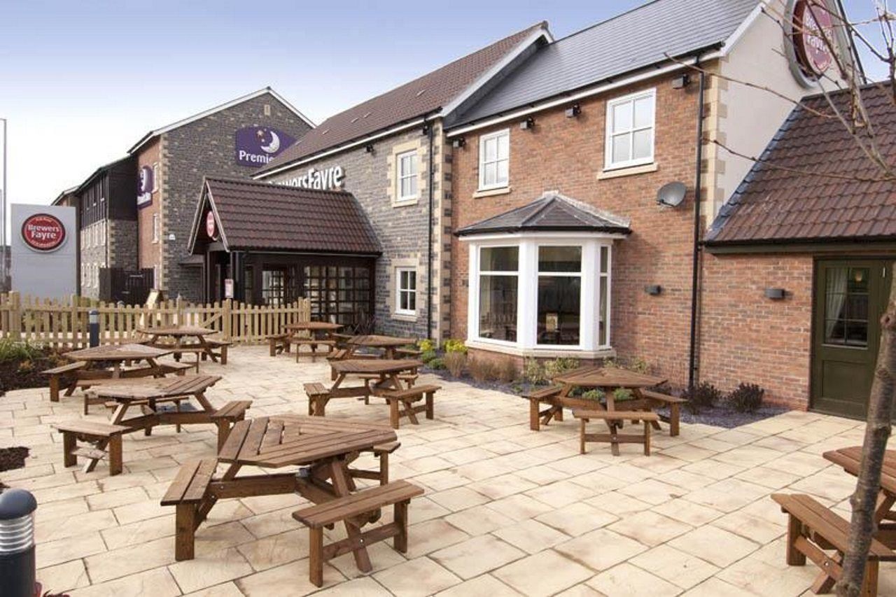 Premier Inn グラストンベリー エクステリア 写真